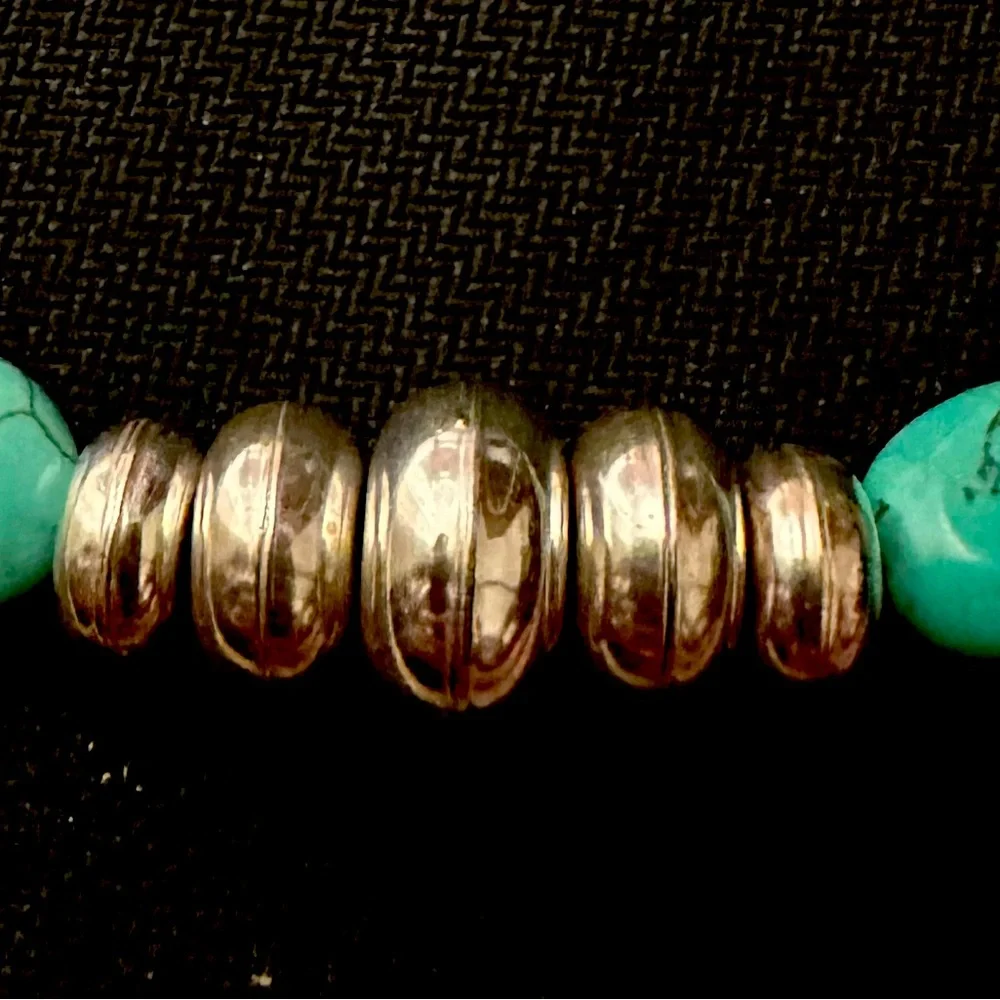 Hand Crafted Unique Earth “One of a Kind” Turquoise & Sterling Silver Choker. - Picture 2 of 2